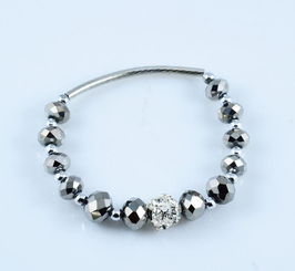 地攤熱賣水晶手鏈 外貿尾單貨源解析與韓國手鏈銷售策略